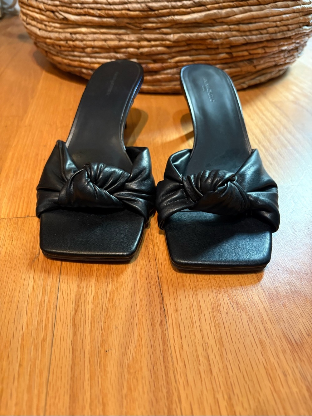 Banana Republic Leather Soft-Knot Kitten Heel Mule Sandals - Size 9